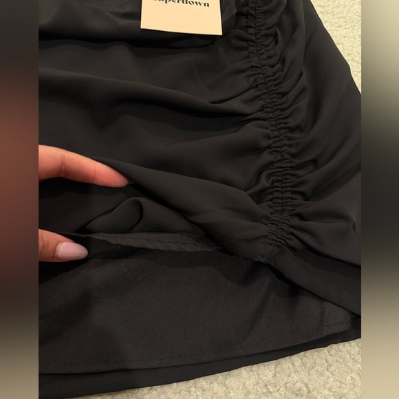 NWT Superdown Maya Ruched Mini Skirt (size M) - Picture 4 of 4